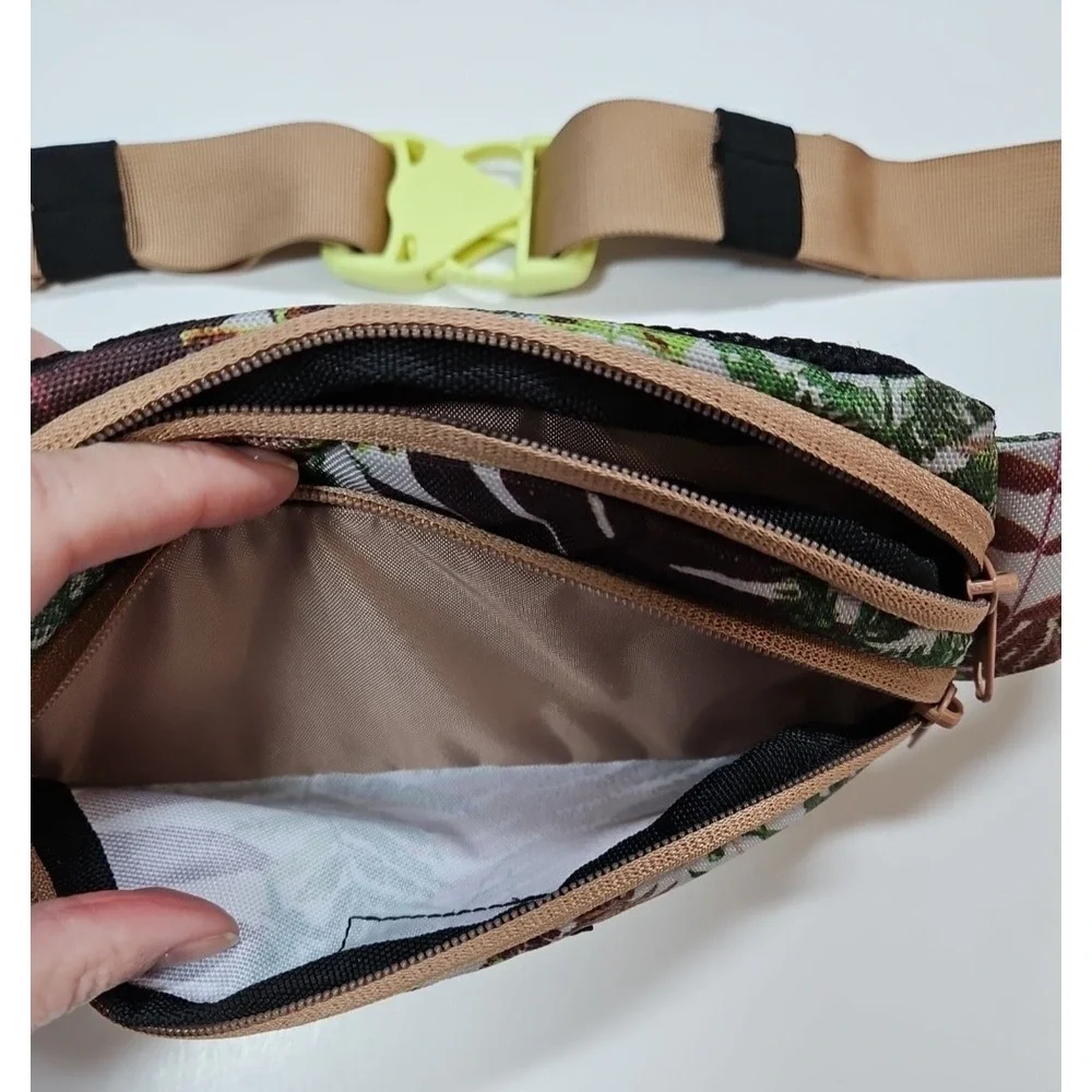 KAVU Spectator Adjustable Waist Pack Fanny‎ Pack Fern Print